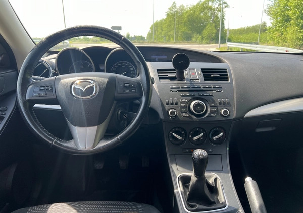 Mazda 3 cena 22800 przebieg: 225088, rok produkcji 2012 z Radzymin małe 92